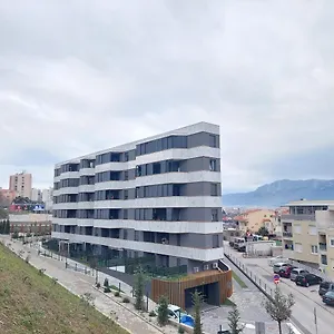 Paola With Free Private Parking Place , Split Croacia