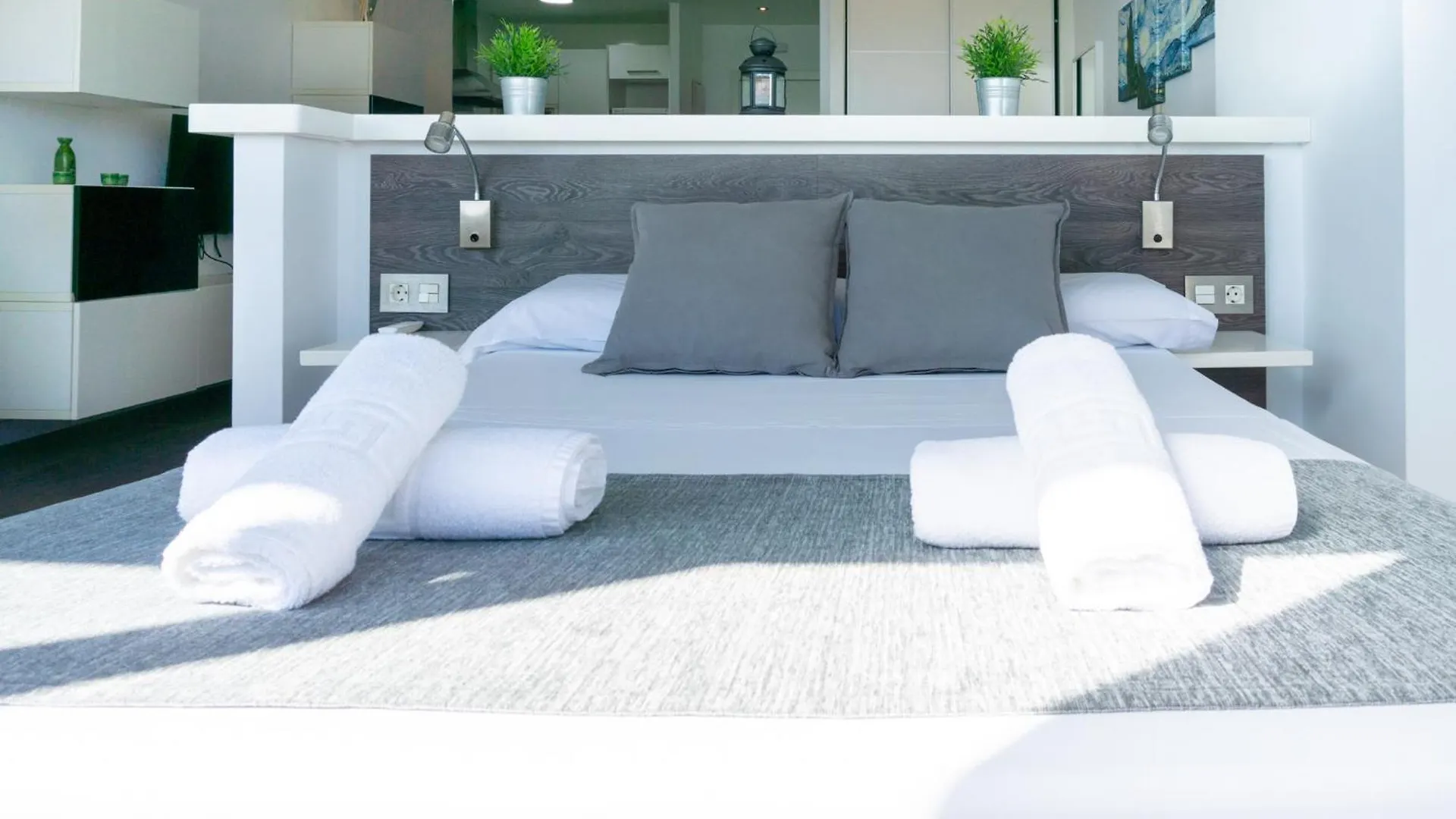Beach Apartment Guadalmar Малага